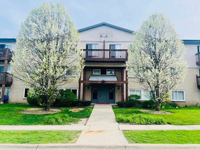 property at 655 Deepwoods Dr