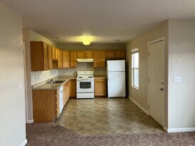 1701 Edgewater Ave, Unit Main in Cheyenne, WY - Building Photo