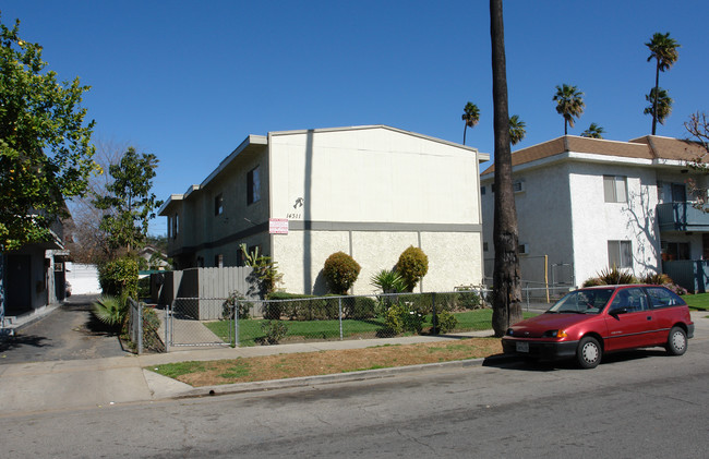 14311 Haynes St in Van Nuys, CA - Building Photo - Building Photo