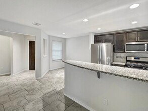 12919 Great Sphinx in San Antonio, TX - Building Photo - Building Photo