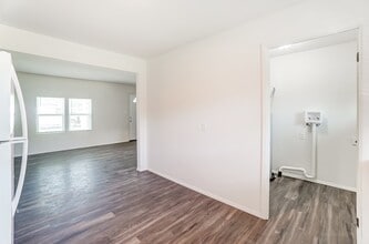 Jefferson Manor Apartments in Lima, OH - Building Photo - Building Photo