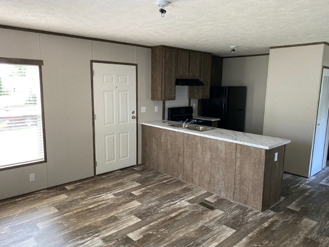 2705 Dryden Rd in Moraine, OH - Foto de edificio - Building Photo