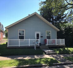 216 E 15th St in Bloomington, IN - Building Photo - Building Photo