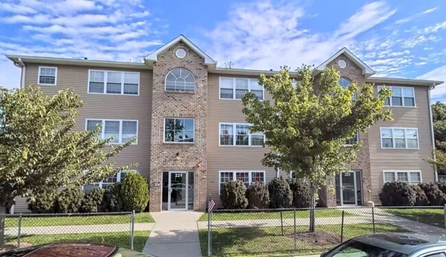 221 Coolidge St, Unit Coolidge Street