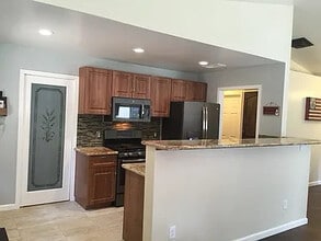 770 Lovers Leap Rd in Alta, CA - Foto de edificio - Building Photo