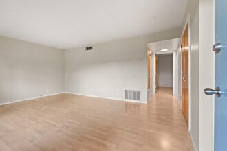 1601 Pennsylvania St NE in Albuquerque, NM - Foto de edificio - Building Photo