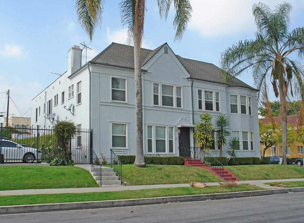 601 S Ridgeley Dr in Los Angeles, CA - Building Photo