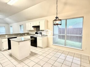 2808 Liberation Ct in Dallas, TX - Building Photo - Building Photo
