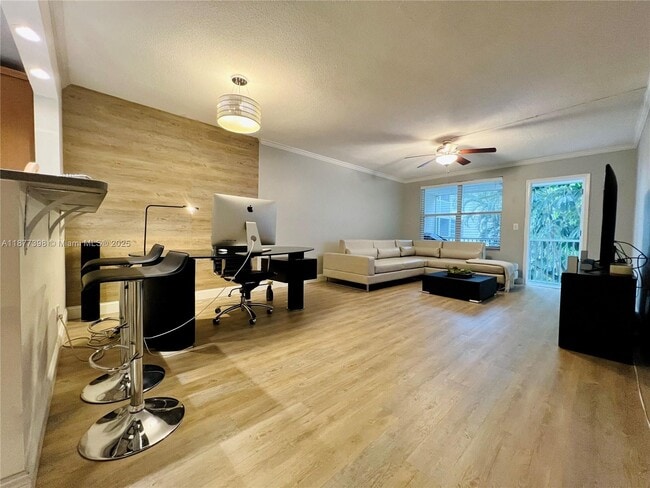 4025 N Federal Hwy, Unit 222 in Fort Lauderdale, FL - Foto de edificio - Building Photo
