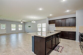 12275 Little Blue Heron Ln in Conroe, TX - Building Photo - Building Photo