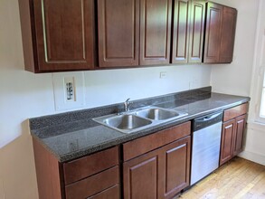 906 Elmwood Ave, Unit 11-G1 in Evanston, IL - Building Photo - Building Photo