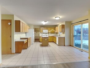 20863 Brentwood Ct in Plainfield, IL - Building Photo - Building Photo