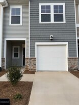 909 Pilot St in Haw River, NC - Building Photo