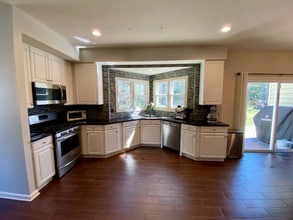 16003 Kenilworth Ct in Woodbridge, VA - Building Photo - Building Photo