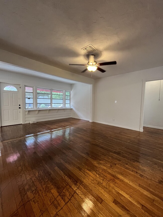 441 NE 2nd Ave in Fort Lauderdale, FL - Foto de edificio - Building Photo