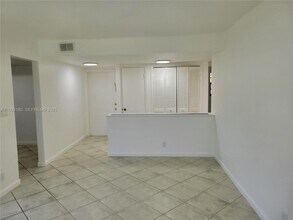 1821 NE 40th Ct in Pompano Beach, FL - Building Photo - Building Photo