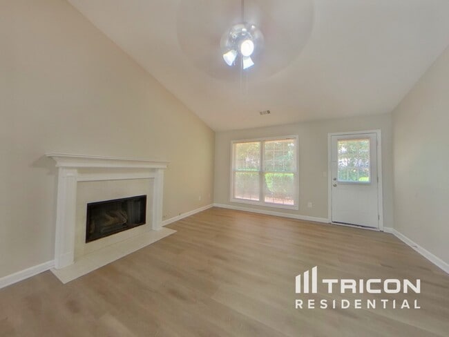 225 Tambec Trce NW in Lilburn, GA - Building Photo - Building Photo