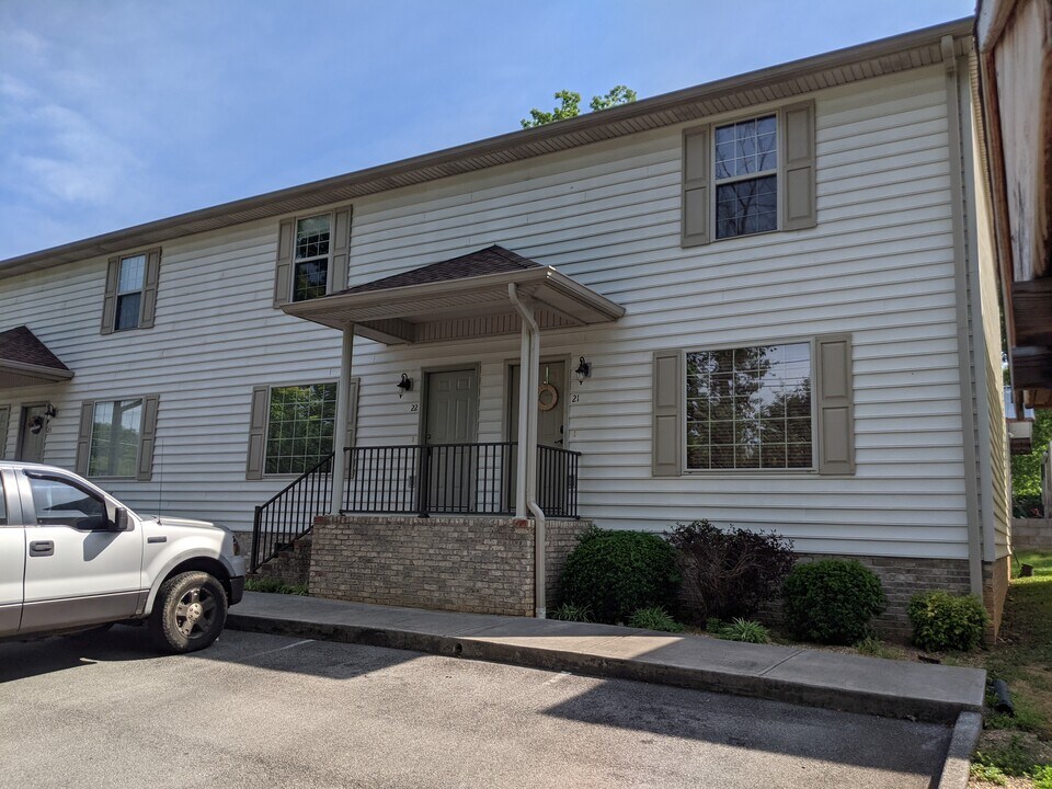 563 Boring Chapel Road #22 in Johnson City, TN - Foto de edificio