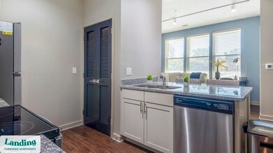 1544 Madison Ave in Memphis, TN - Building Photo - Building Photo