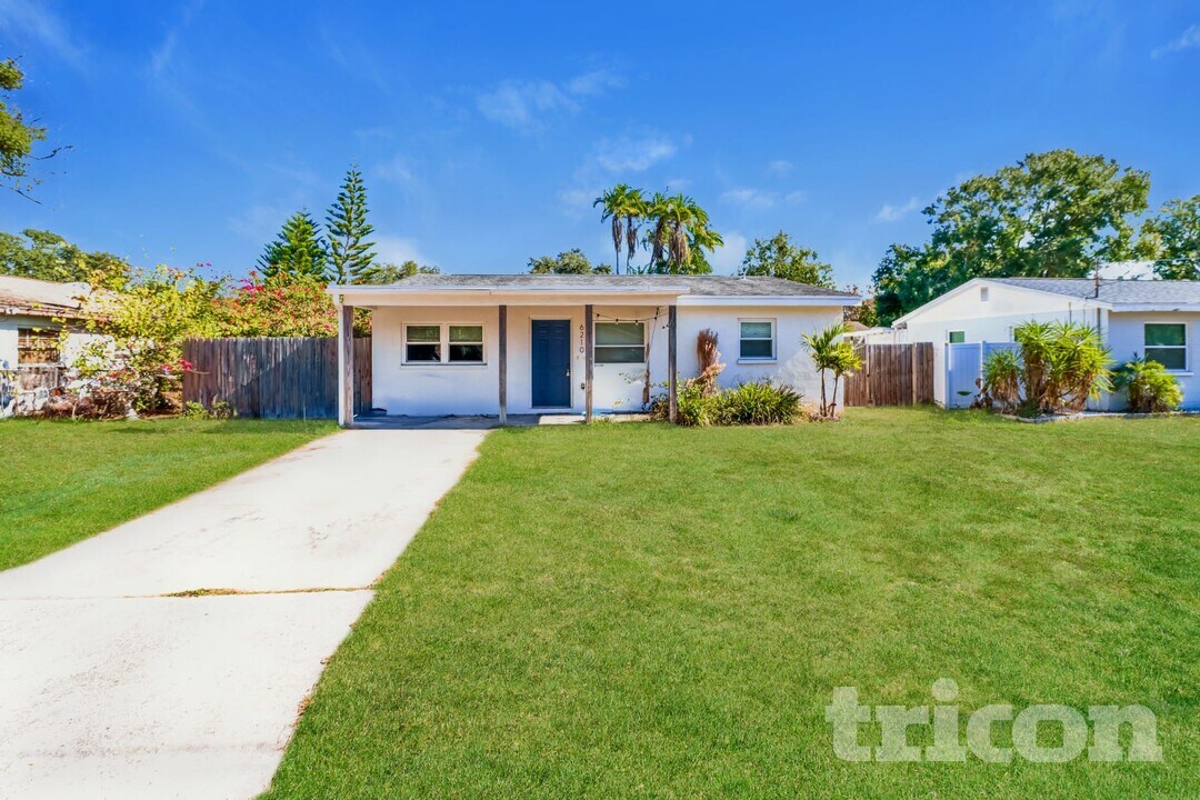6210 S Adelia Ave in Tampa, FL - Building Photo