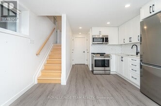 123 Carruthers Ave in Ottawa, ON - Building Photo - Building Photo