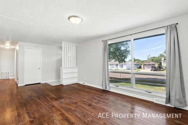 property at 4586 Wentworth Dr