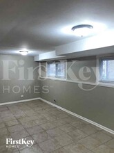 2108 N Linden Ave in Waukegan, IL - Building Photo - Building Photo