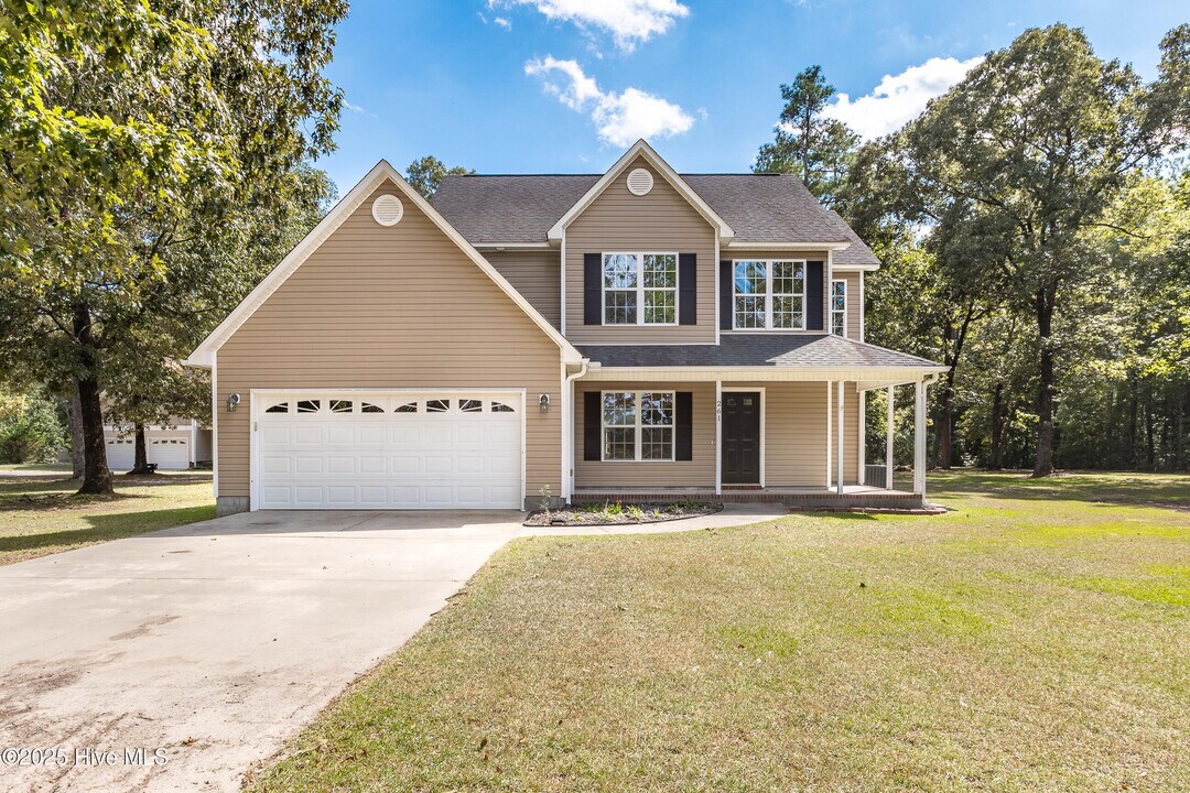 261 Wagonwheel Ln in Richlands, NC - Building Photo