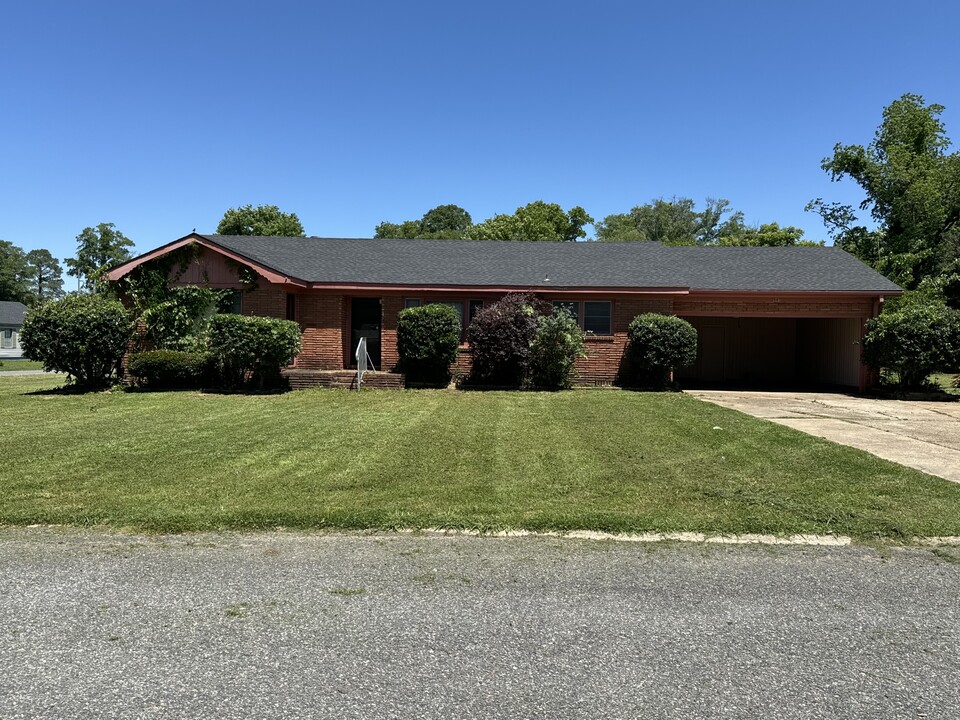 507 Chickasaw Dr in Opelousas, LA - Building Photo