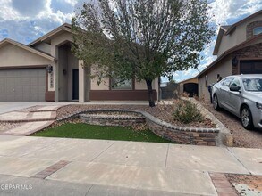 3233 Muddy Point Ln in El Paso, TX - Building Photo - Building Photo