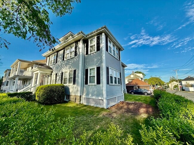 property at 107 E Elm Ave