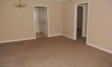 302 Killigrey St in Lillington, NC - Building Photo - Building Photo