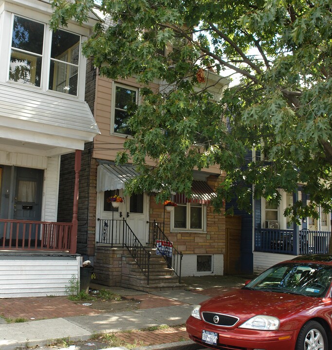 611 3rd St in Albany, NY - Foto de edificio