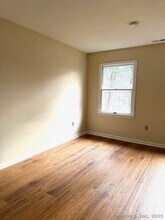 25 Old Turnpike Rd, Unit Building 25 12 in Southington, CT - Building Photo - Building Photo