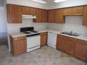 2469 Armour Ave in Kingman, AZ - Building Photo - Building Photo