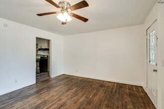 604 E 1st St in Burkburnett, TX - Building Photo - Building Photo