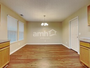 13 Holly Springs Cir in Port Wentworth, GA - Foto de edificio - Building Photo