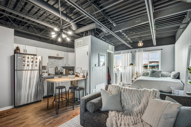 2437 Atwood Ave, Unit 1