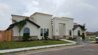 Santa Lucia Apartments in Pharr, TX - Building Photo