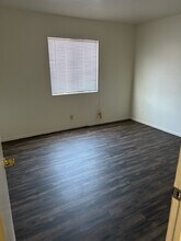 5316 Redberry St, Unit #2 in Las Vegas, NV - Building Photo - Building Photo