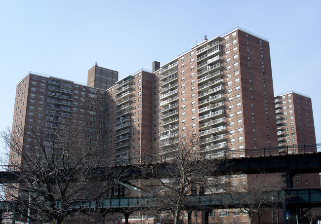 Trump Village VII in Brooklyn, NY - Building Photo - Building Photo