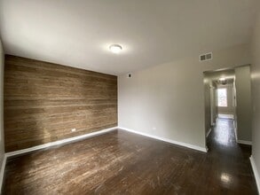 1609 N Lawndale Ave in Chicago, IL - Building Photo - Building Photo