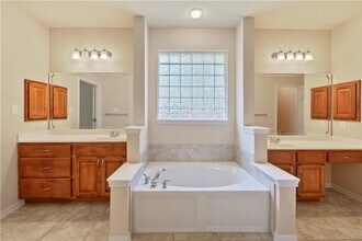 2405 Speidel Dr in Pflugerville, TX - Building Photo - Building Photo