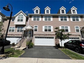 20 Seeley Bull St in Monroe, NY - Building Photo