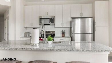 11122 Hambright Jct Dr, Unit G302 in Huntersville, NC - Building Photo - Building Photo