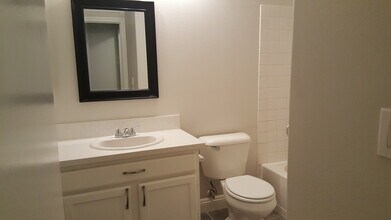 1204 Claim Jumper Dr in Las Vegas, NV - Building Photo - Building Photo