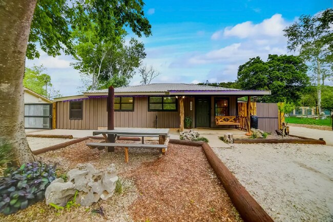 property at 1565 Roadside Dr