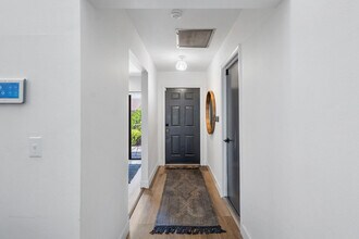 12621 Shady Pines Ct in Wellington, FL - Building Photo - Building Photo