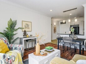 525 Eleventh Ave in San Diego, CA - Building Photo