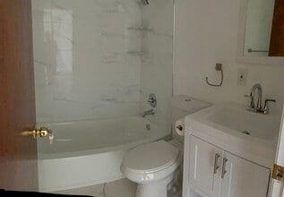 136 N 10th St, Unit 3 in Philadelphia, PA - Foto de edificio - Building Photo